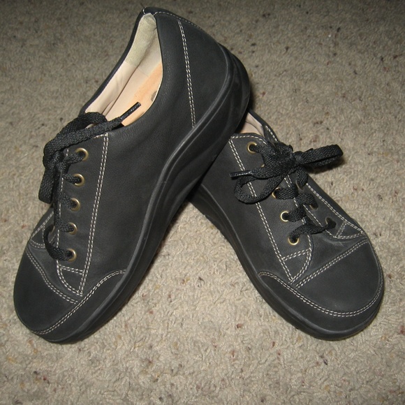 Finn Comfort Shoes - Finn Comfort Women's Ikebukuro - 3 1/2 W - Black